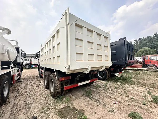 Used 6×4 Dump Truck - Image 3