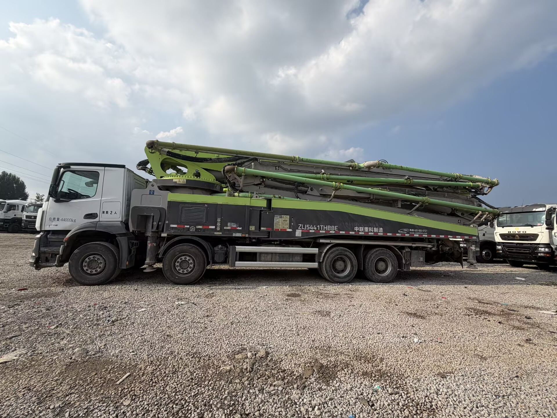 Mercedes Arocs Zoomlion Concrete Pump Truck - Image 2